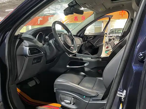 Jaguar F-PACE 2018