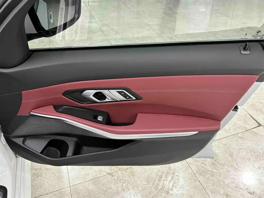 BMW 3 Series 2023 — фото 13