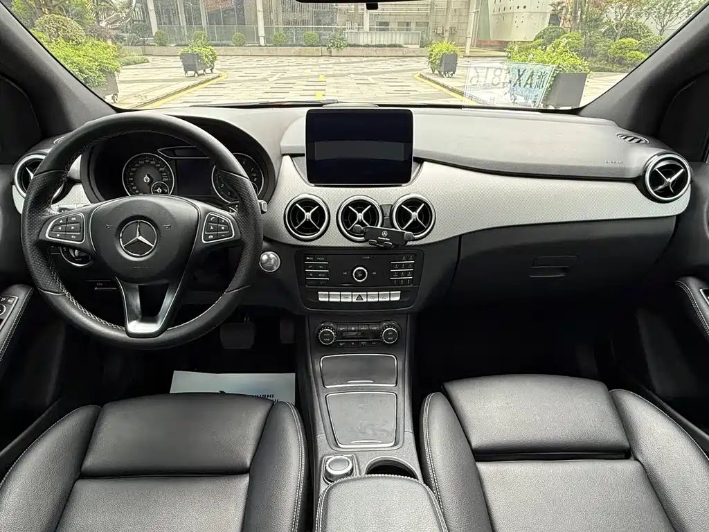 Mercedes-Benz B-Class 2018 — фото 9