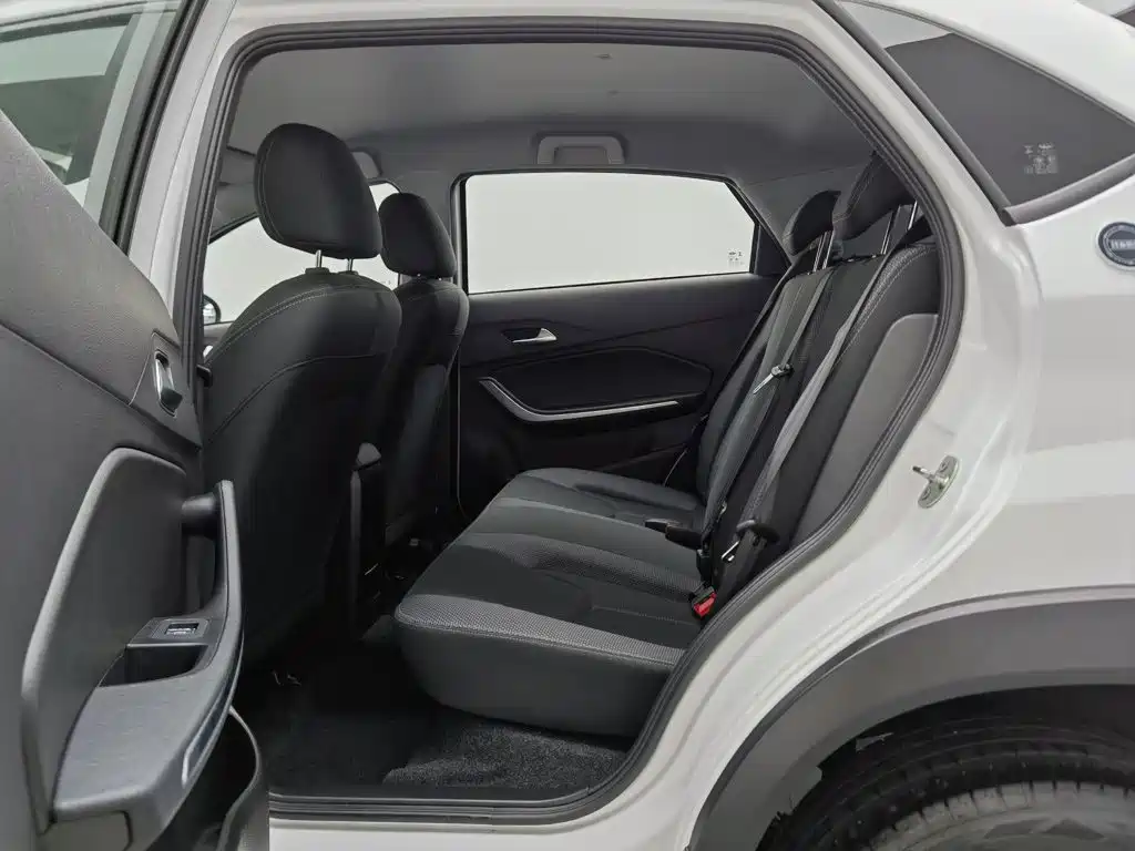 Chery Tiggo 3x 2025 — фото 15