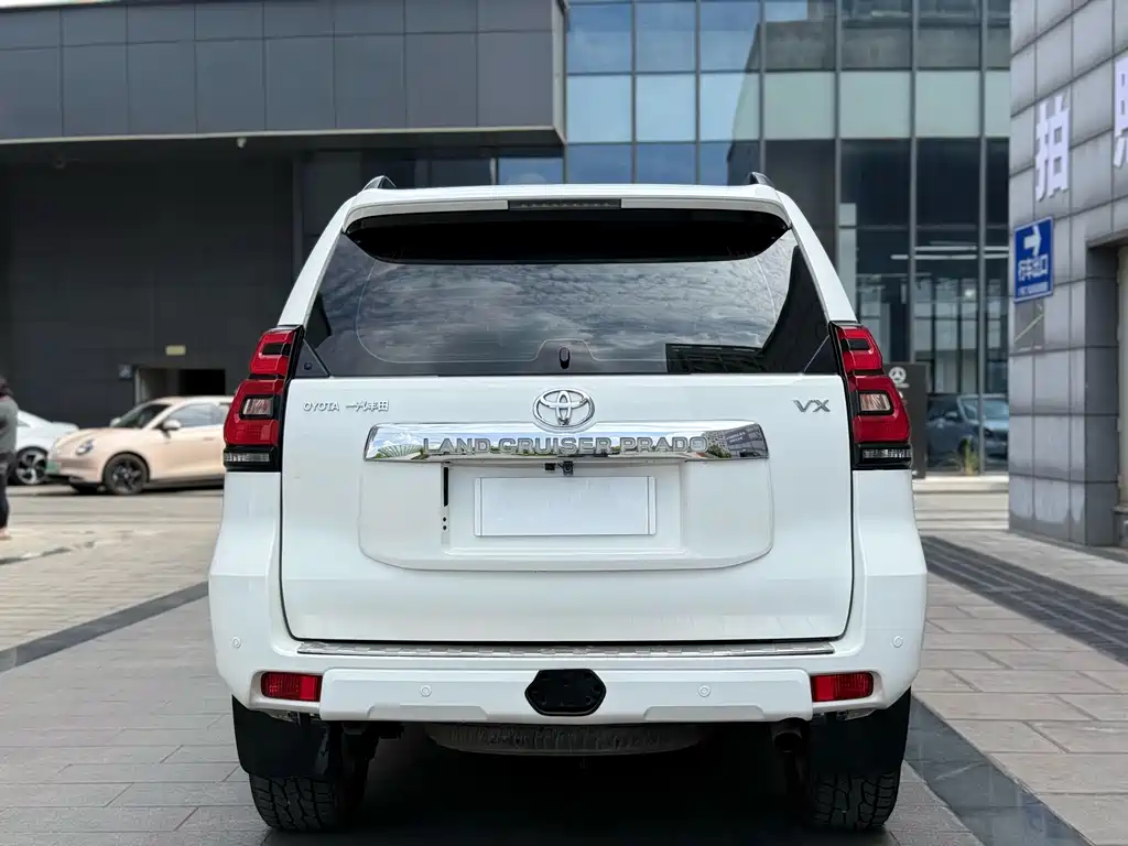 Toyota Prado 2014 — фото 20