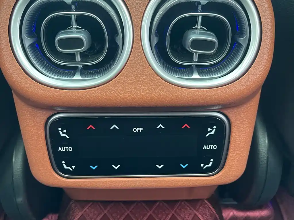 Mercedes-Benz GLC 2023 — фото 16