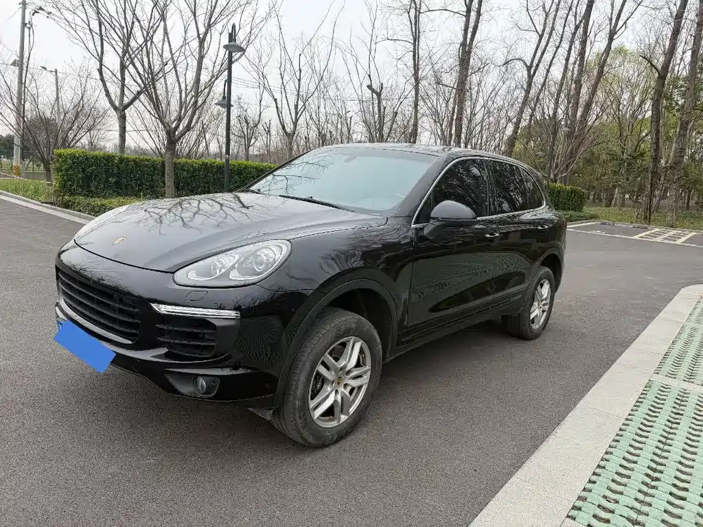 Porsche Cayenne 2015 — фото 1