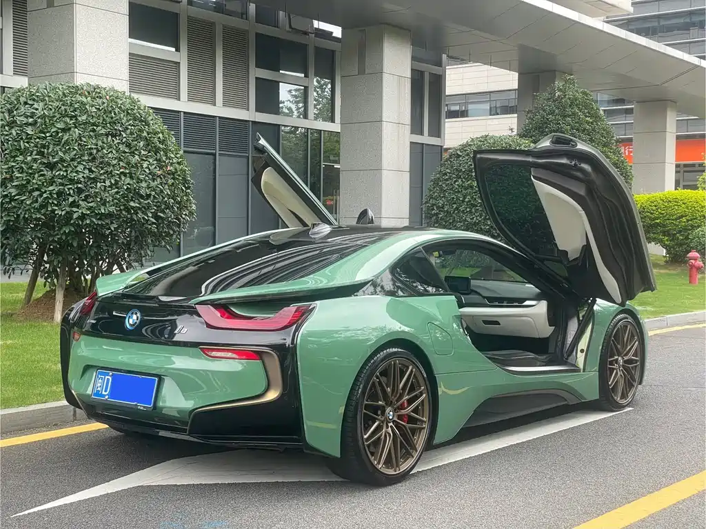 BMW i8 2016 — фото 8