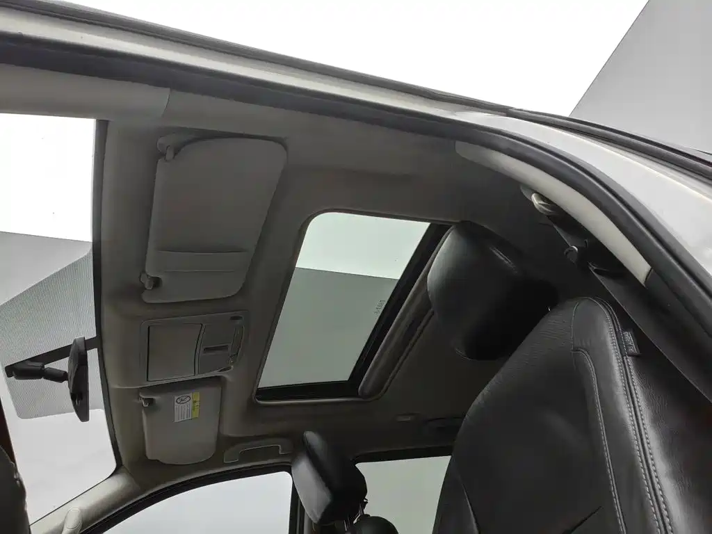 Nissan Terra 2018 — фото 14