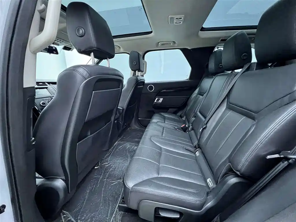 Land Rover Discovery 2018 — фото 25