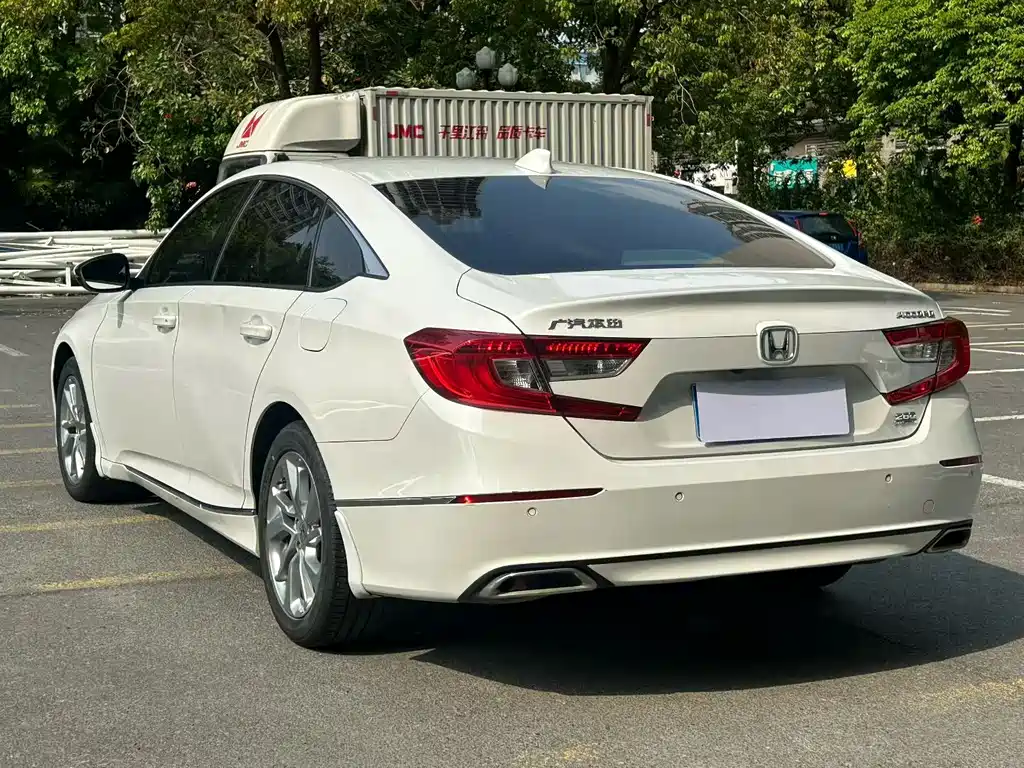 Honda Accord 2021 — фото 9
