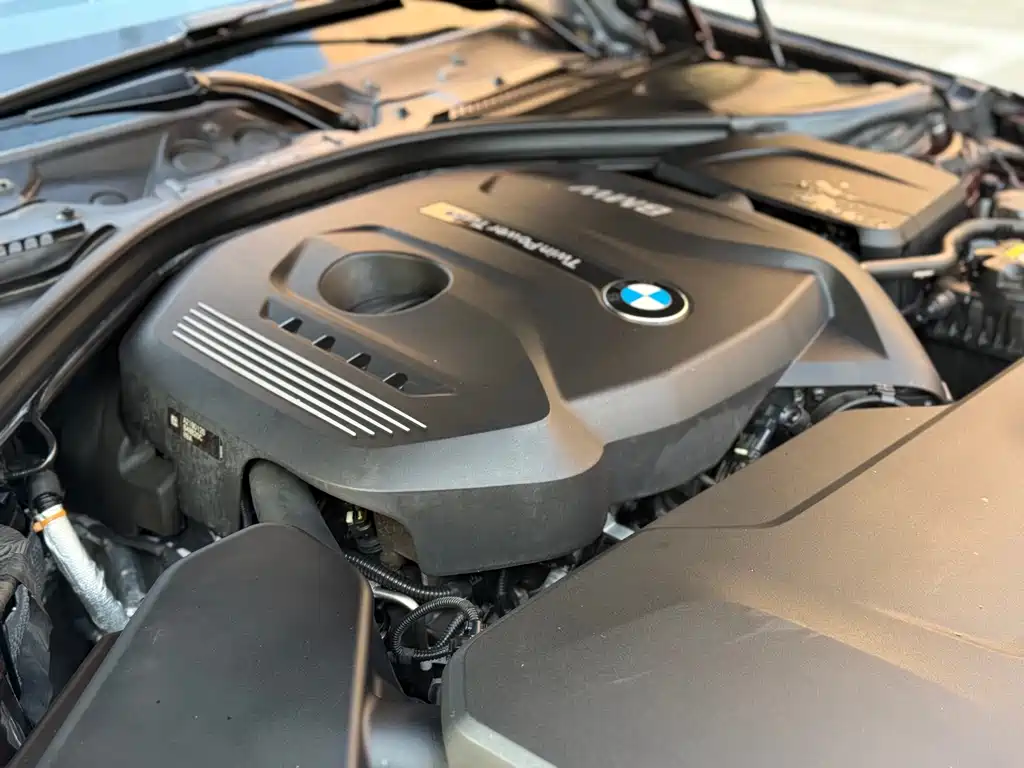 BMW 3 Series 2017 — фото 9
