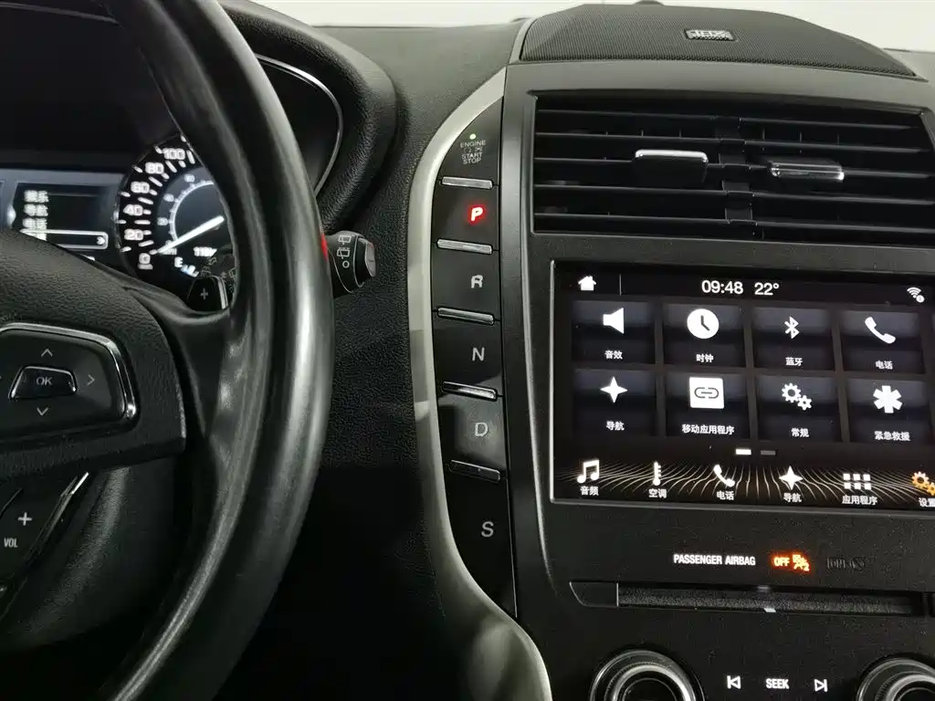 Lincoln MKC 2017 — фото 13