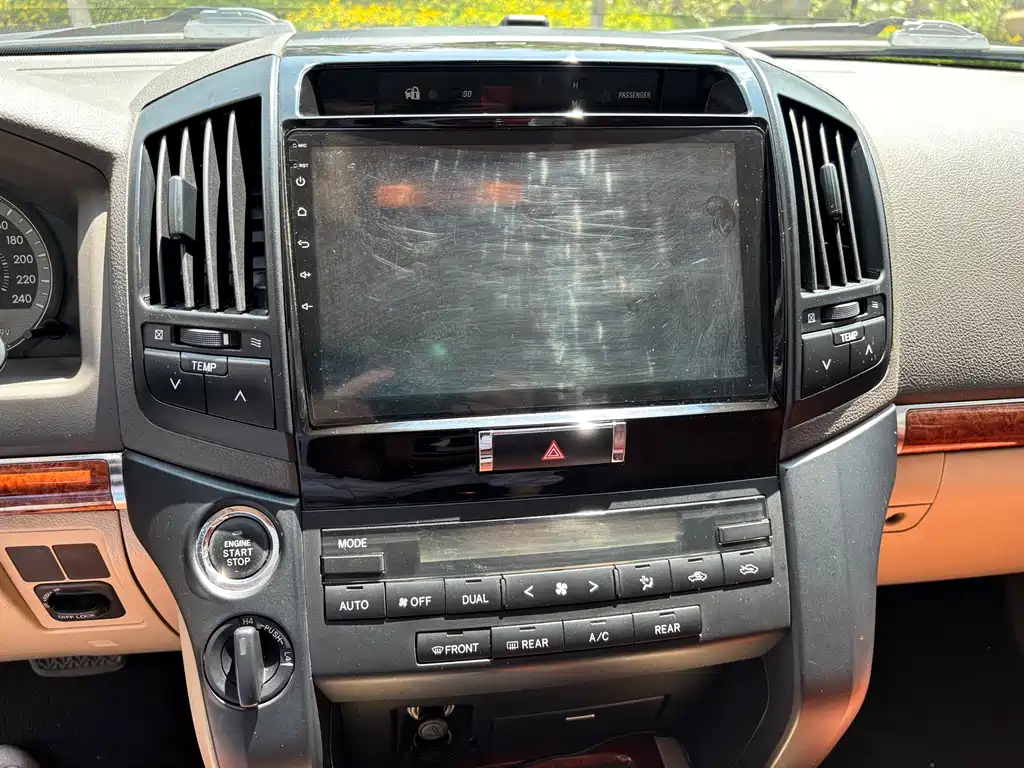 Toyota Land Cruiser 2015 — фото 14