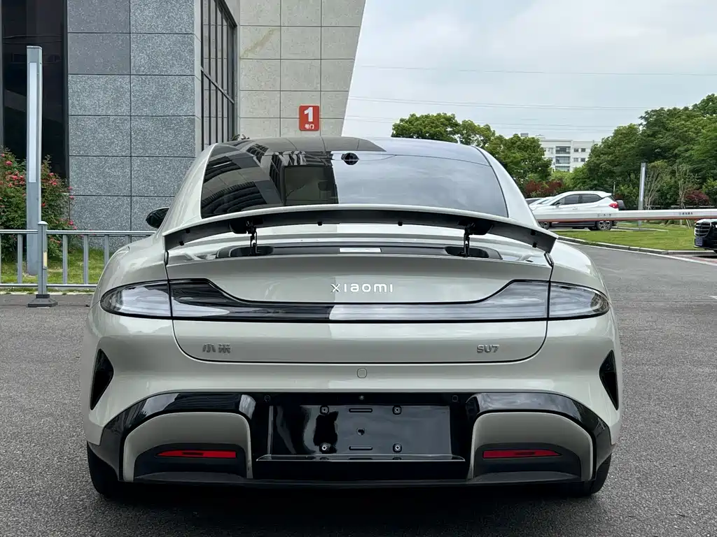 Xiaomi SU7 2025 — фото 11