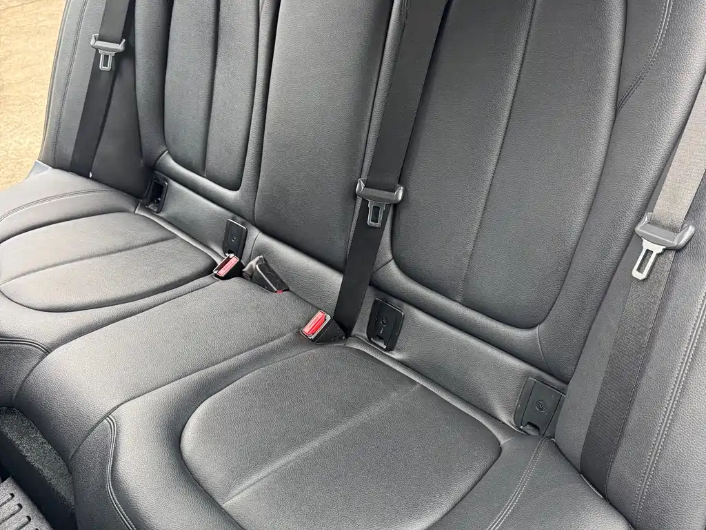 BMW 1 Series 2017 — фото 13