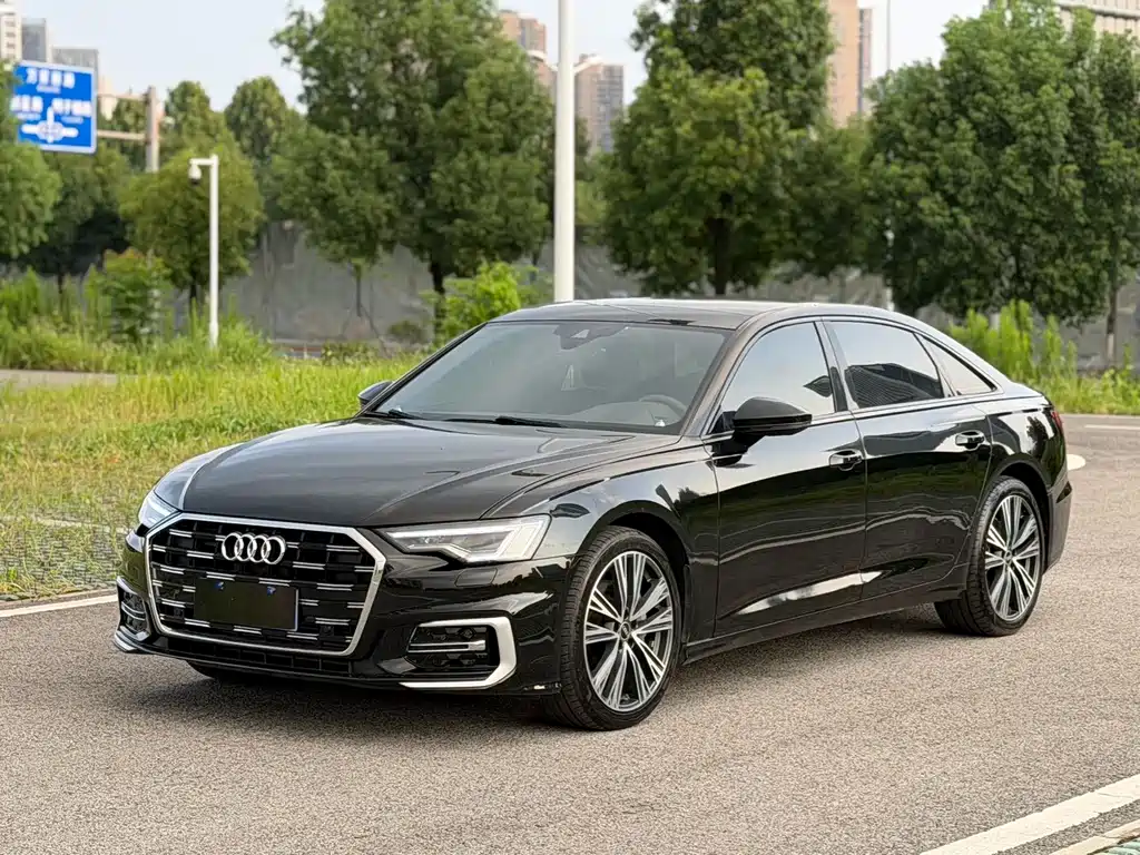 Audi A6L 2022 — фото 1
