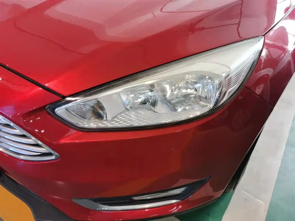 Ford Focus 2016 — фото 24