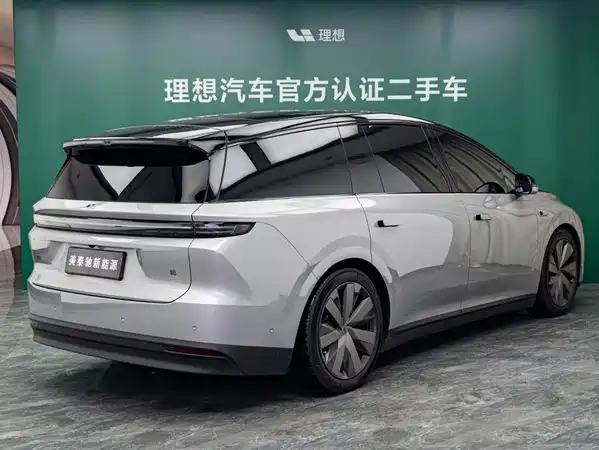 Li Auto i8 2026