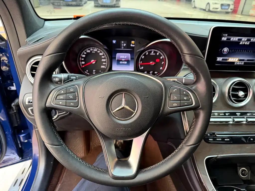 Mercedes-Benz GLC 2016 — фото 10