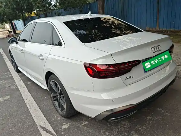 Audi A4L 2020
