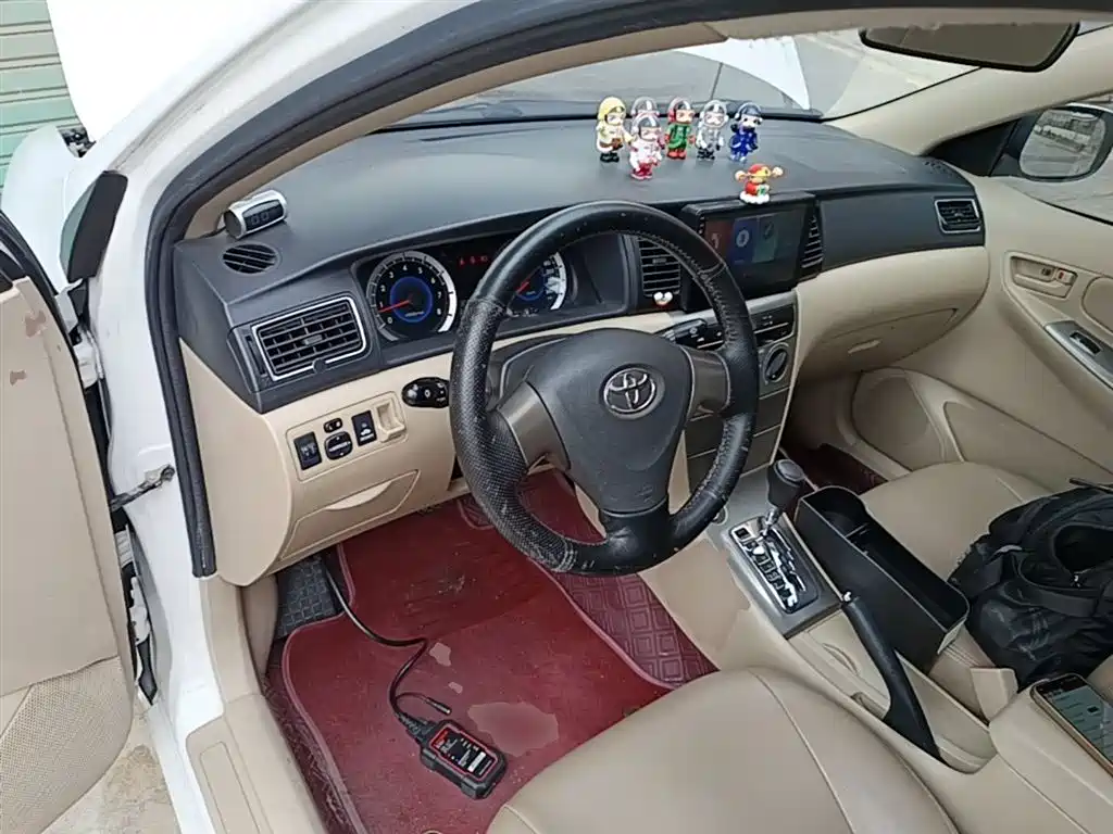 Toyota Corolla 2015 — фото 10