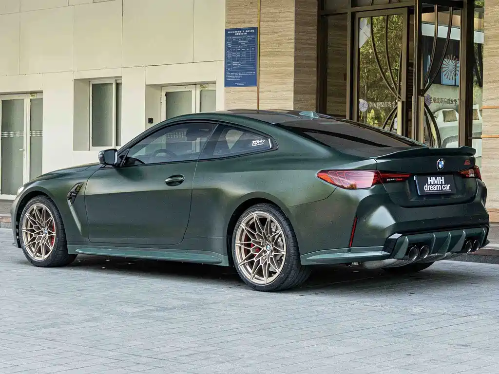 BMW M4 2025 — фото 10