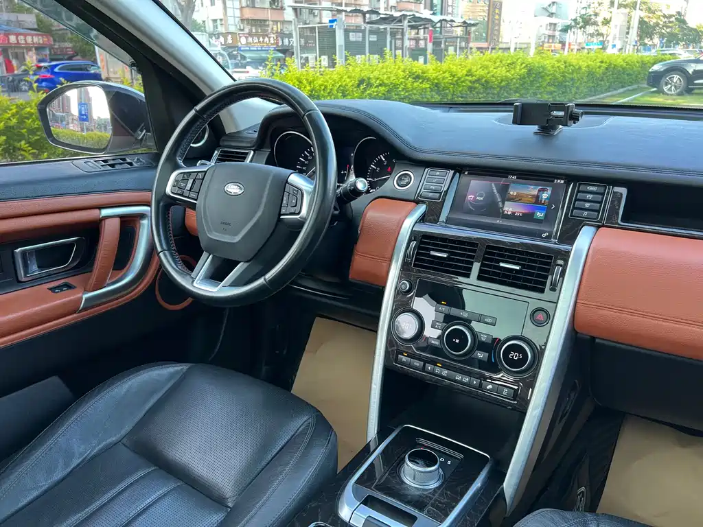 Land Rover Discovery Sport 2016 — фото 17