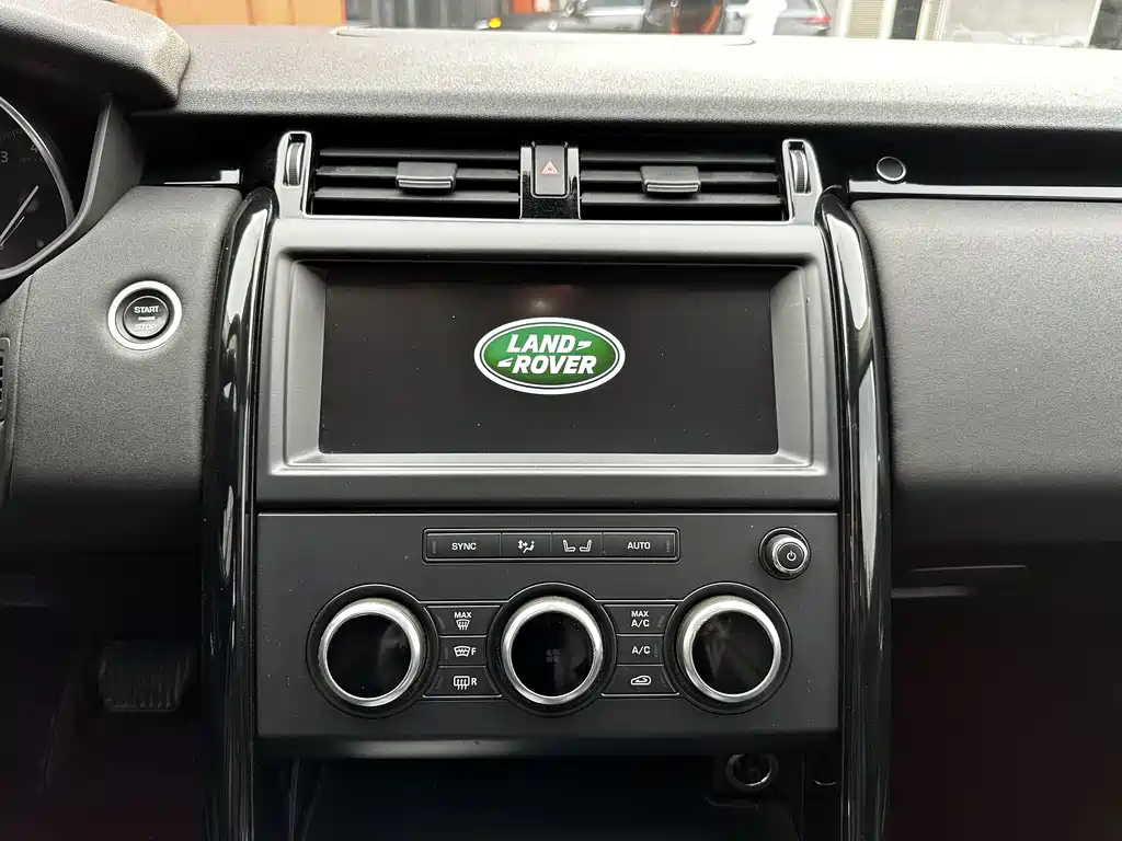 Land Rover Discovery 2019 — фото 16