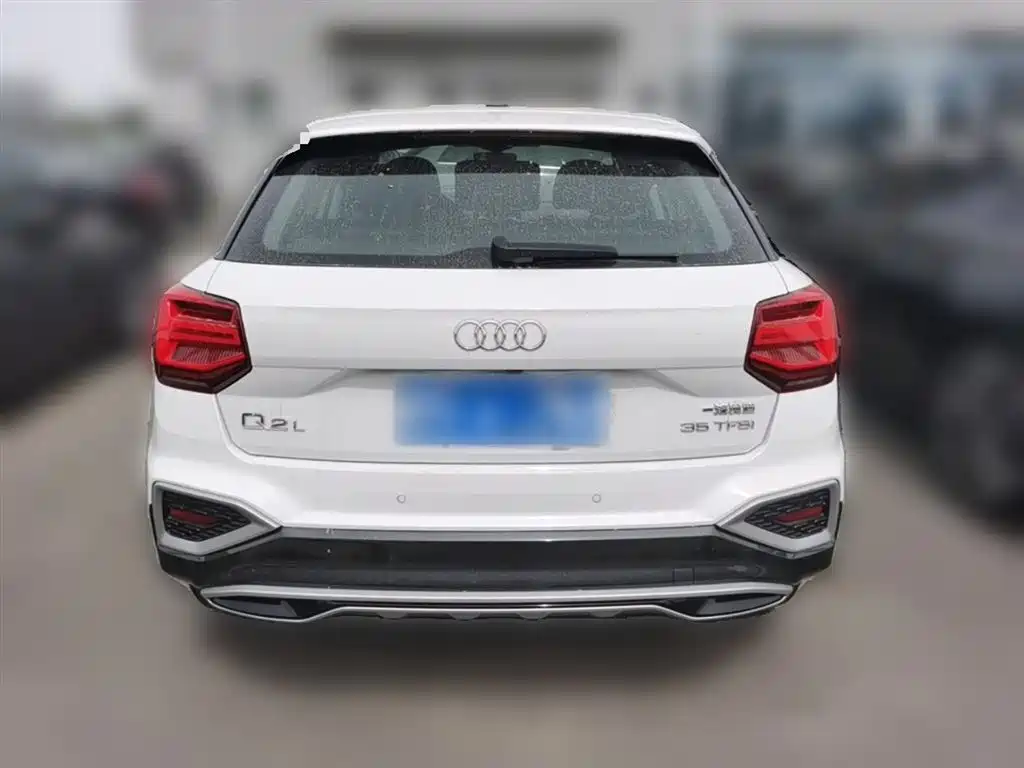 Audi Q2L 2024 — фото 10