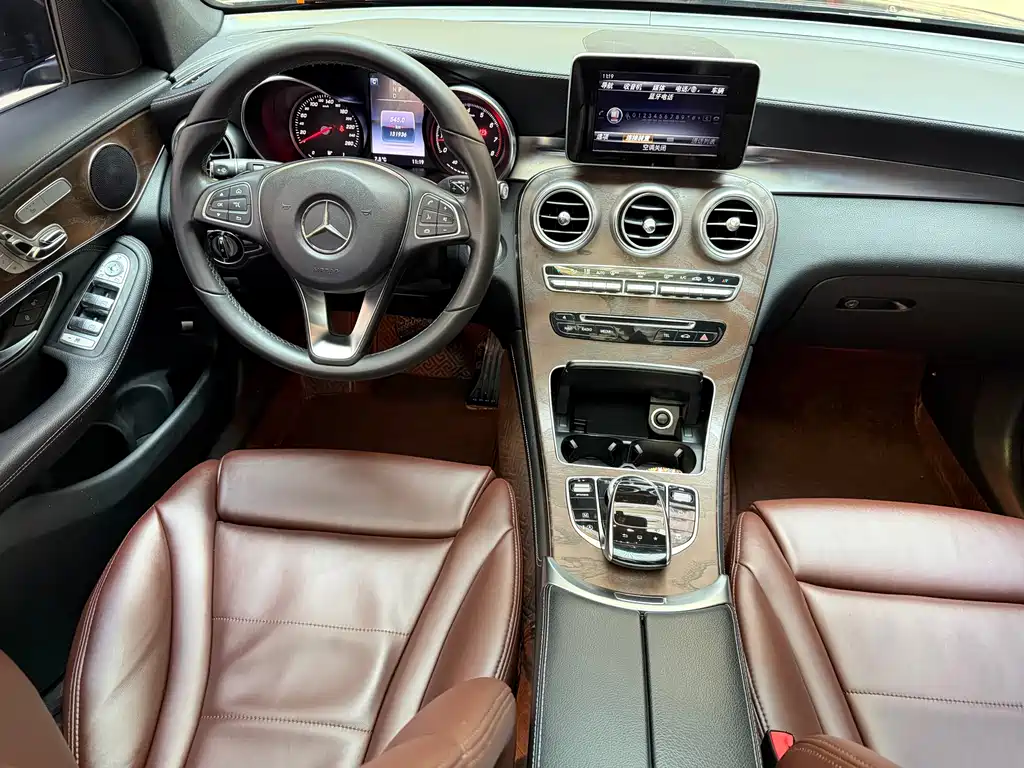 Mercedes-Benz GLC 2016 — фото 14