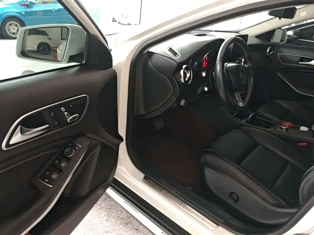 Mercedes-Benz GLA 2019 — фото 16
