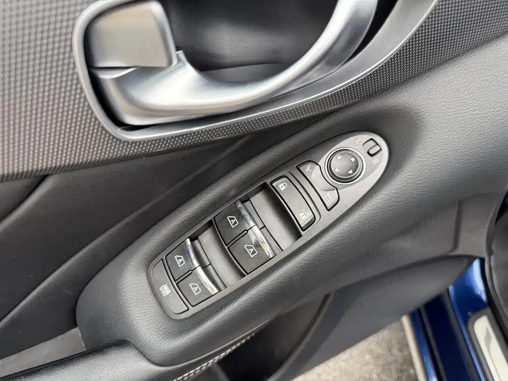 Infiniti Q50L 2016 — фото 15