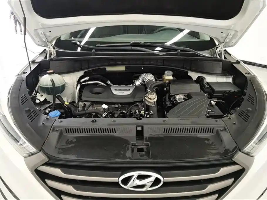 Hyundai Tucson 2018 — фото 10