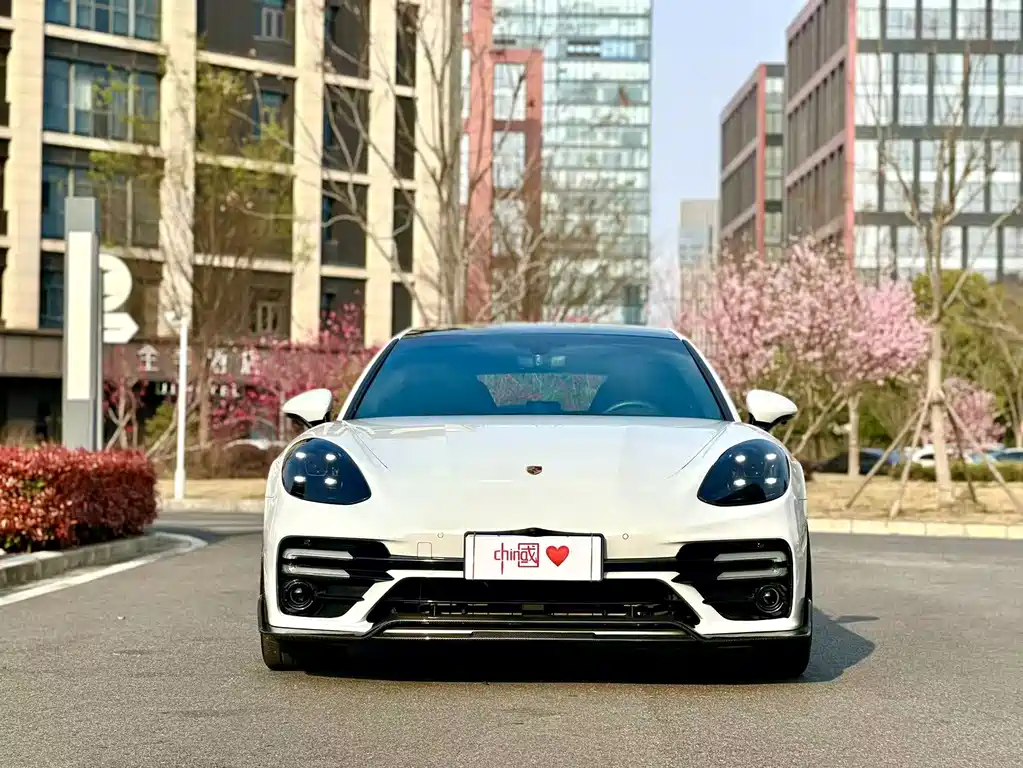 Porsche Panamera 2018 — фото 2