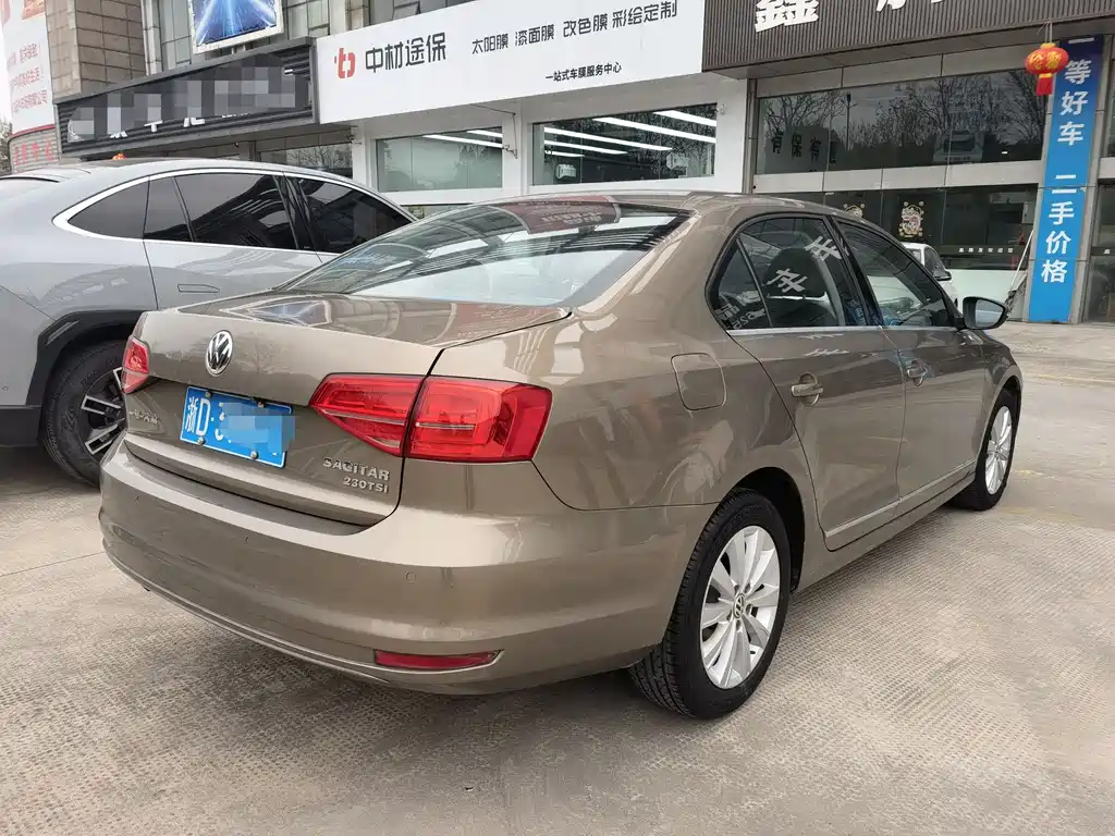 Volkswagen Sagitar 2016
