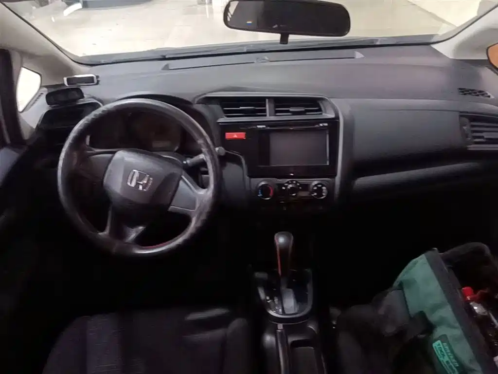 Honda Fit 2016 — фото 16