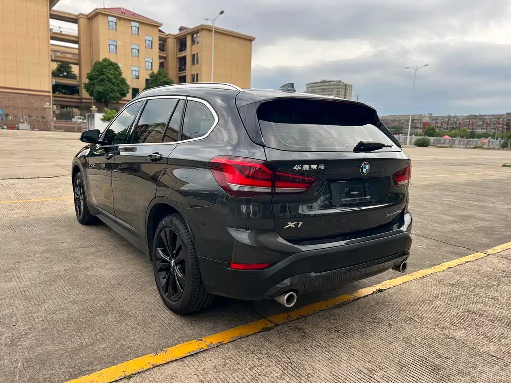 BMW X1 2021 — фото 12