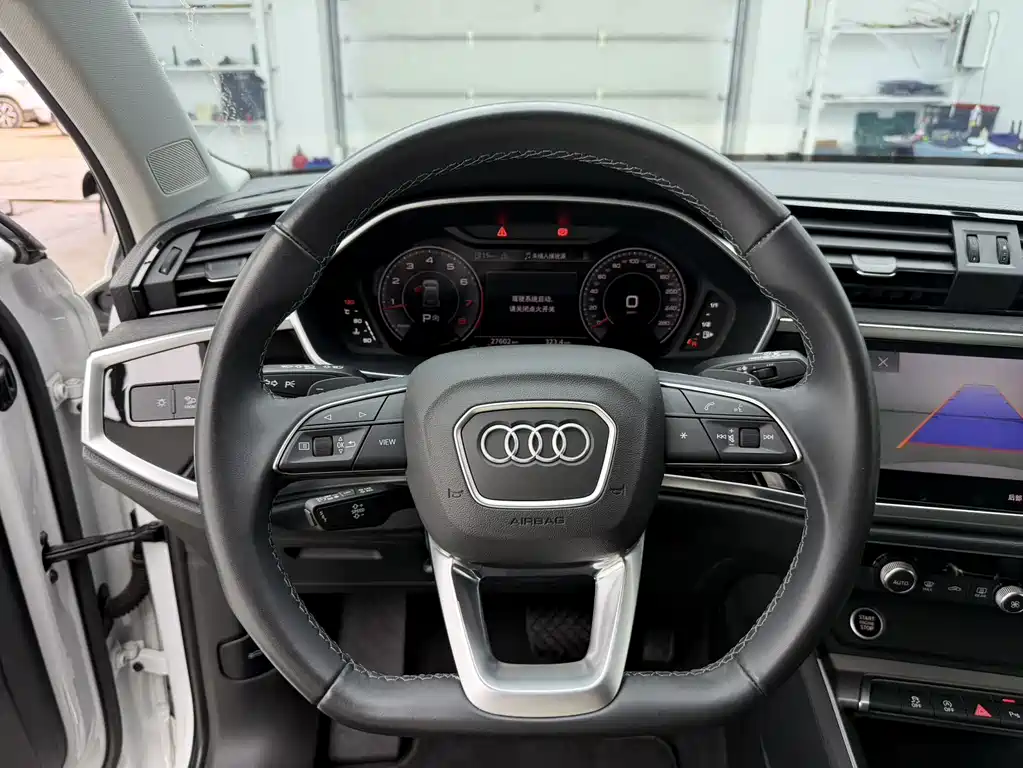 Audi Q3 2023 — фото 10