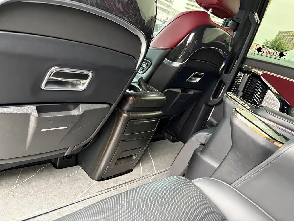 GAC Motor Trumpchi M8 2023 — фото 11