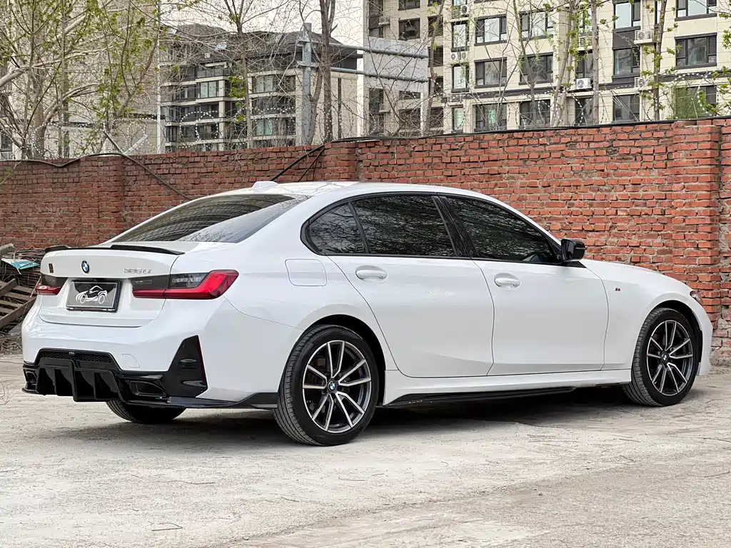 BMW 3 Series 2023