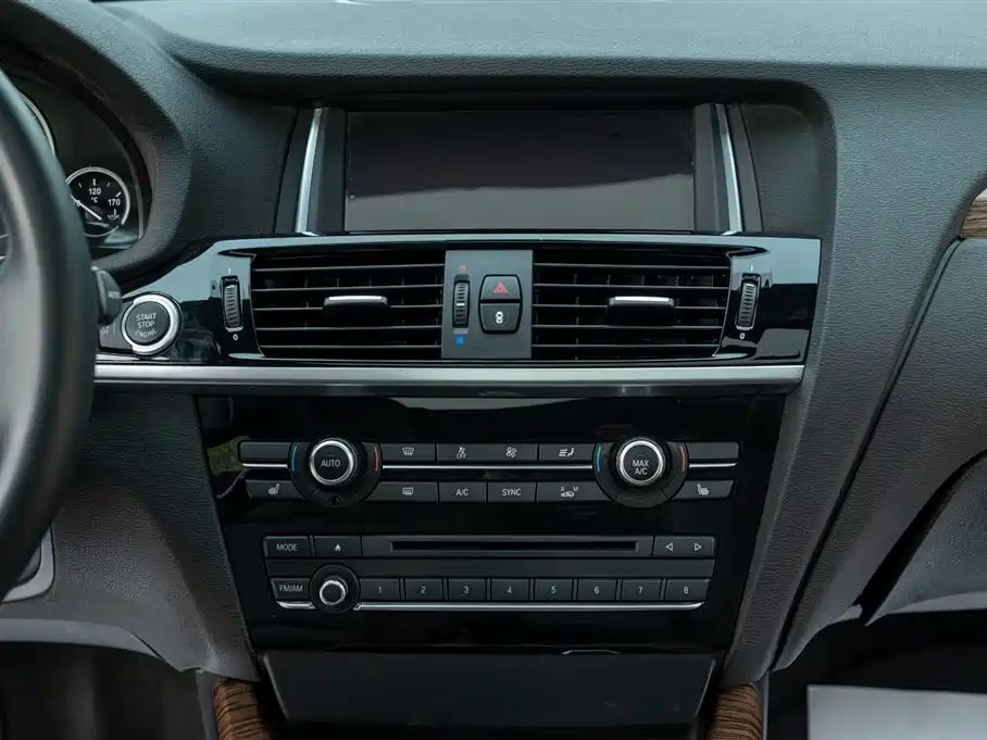 BMW X3 2014 — фото 25