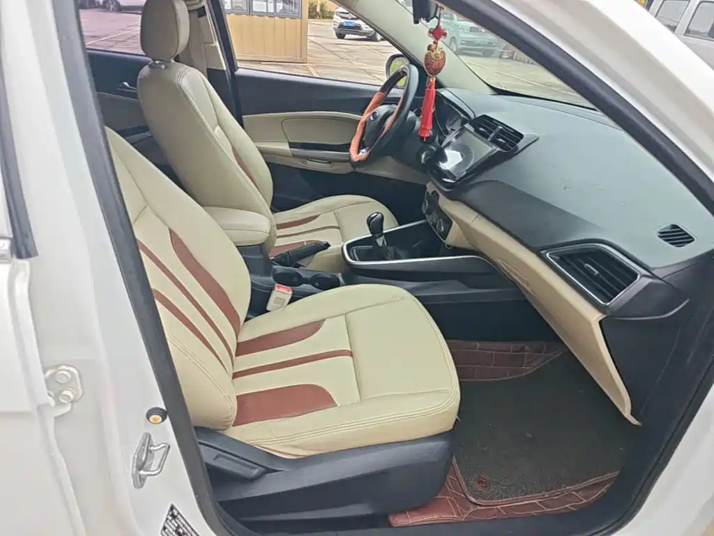 Ford Forrest 2017 — фото 25