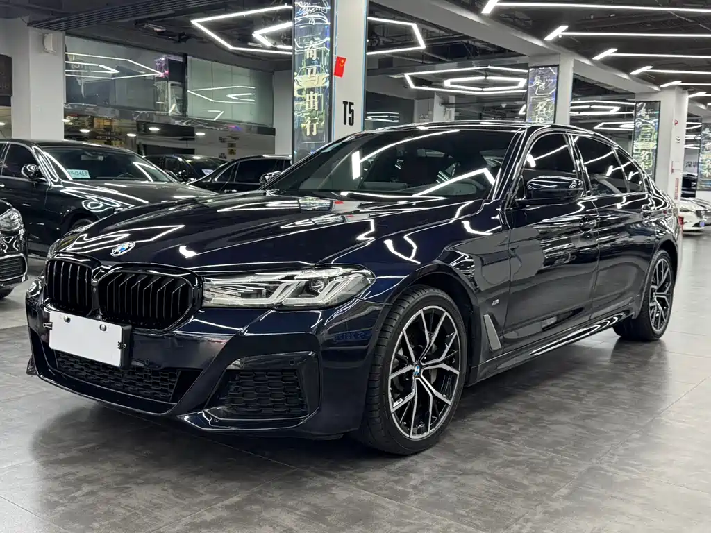 BMW 5 Series 2021 — фото 1