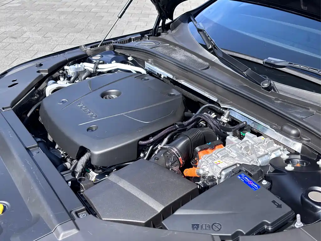 Volvo S90 PHEV 2023 — фото 18