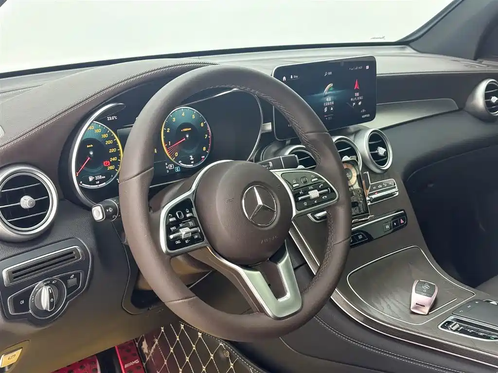 Mercedes-Benz GLC 2021 — фото 21