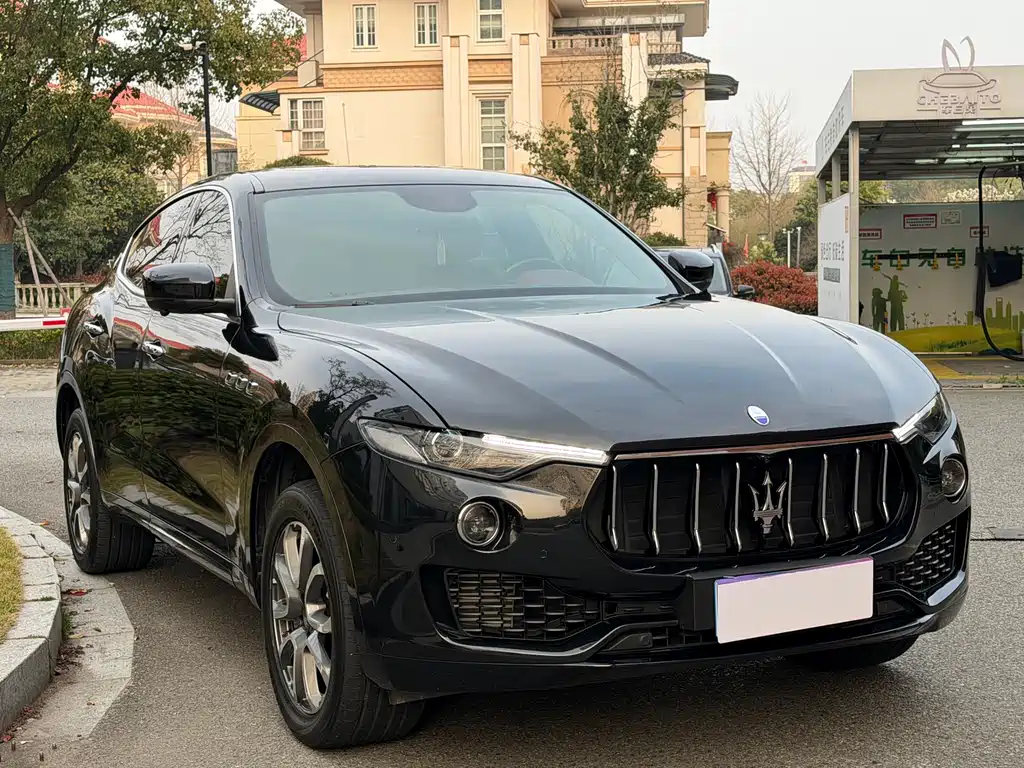 Maserati Levante 2016