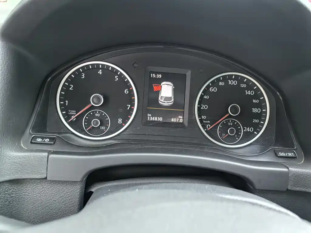Volkswagen Tiguan 2015 — фото 10