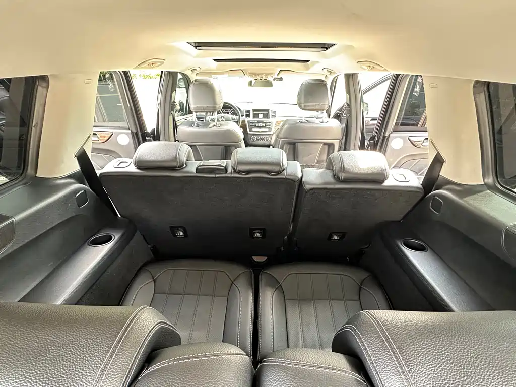 Mercedes-Benz GLS 2016 — фото 40