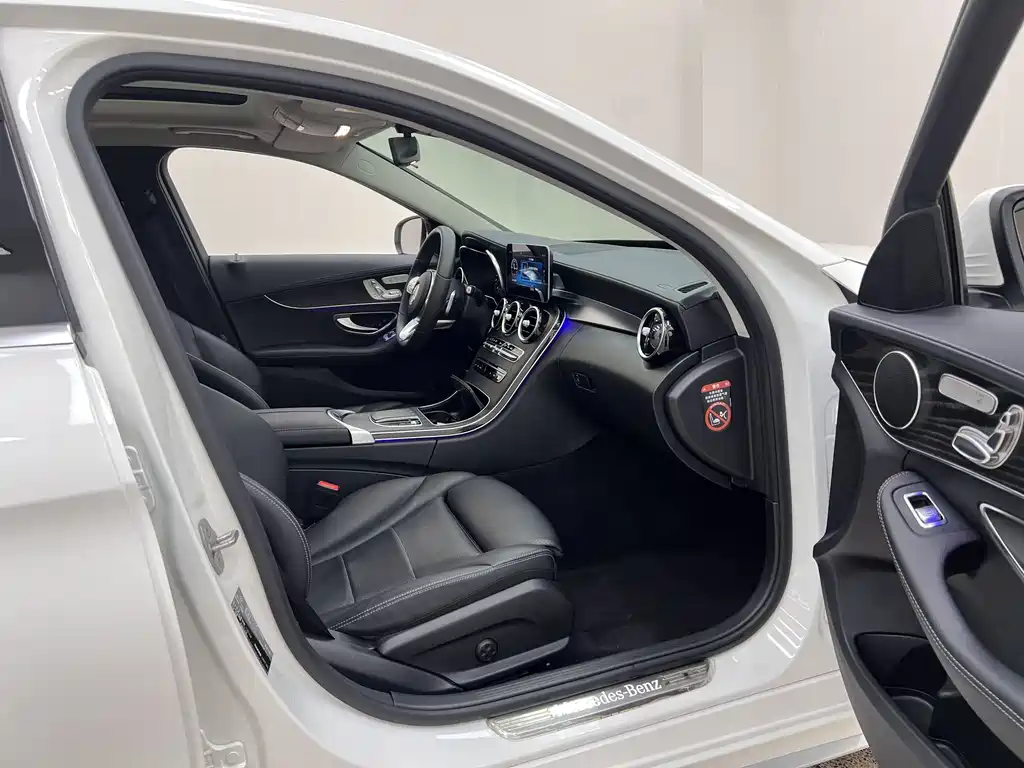 Mercedes-Benz C-Class 2022 — фото 13