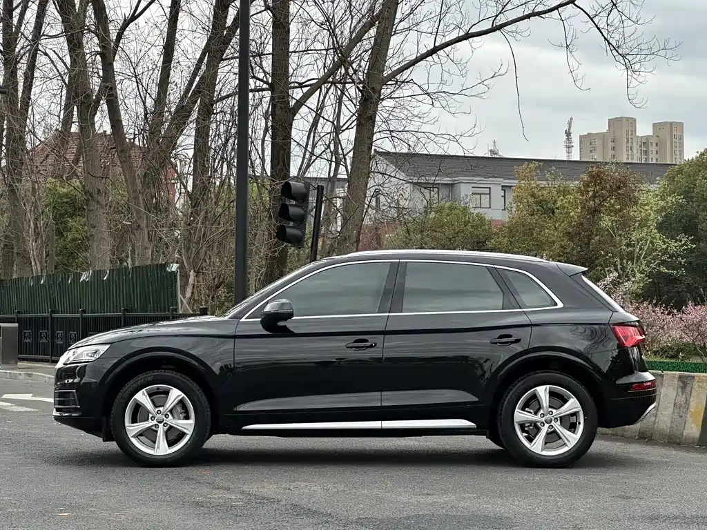 Audi Q5L 2021 — фото 4
