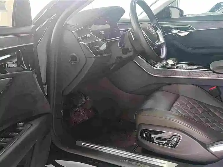 Audi A8 2021