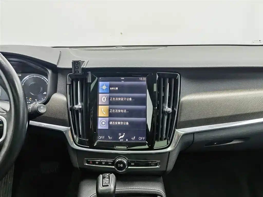 Volvo V90 2019 — фото 12