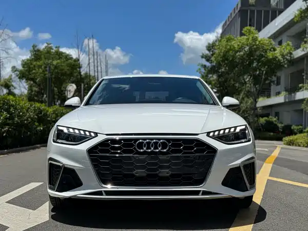 Audi A4L 2020